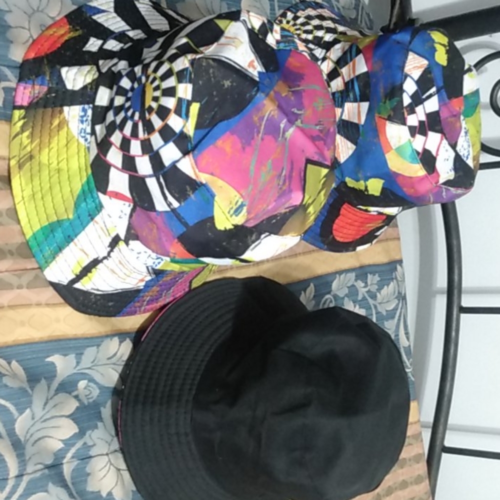 Women's Multicolor reversible bucket hats